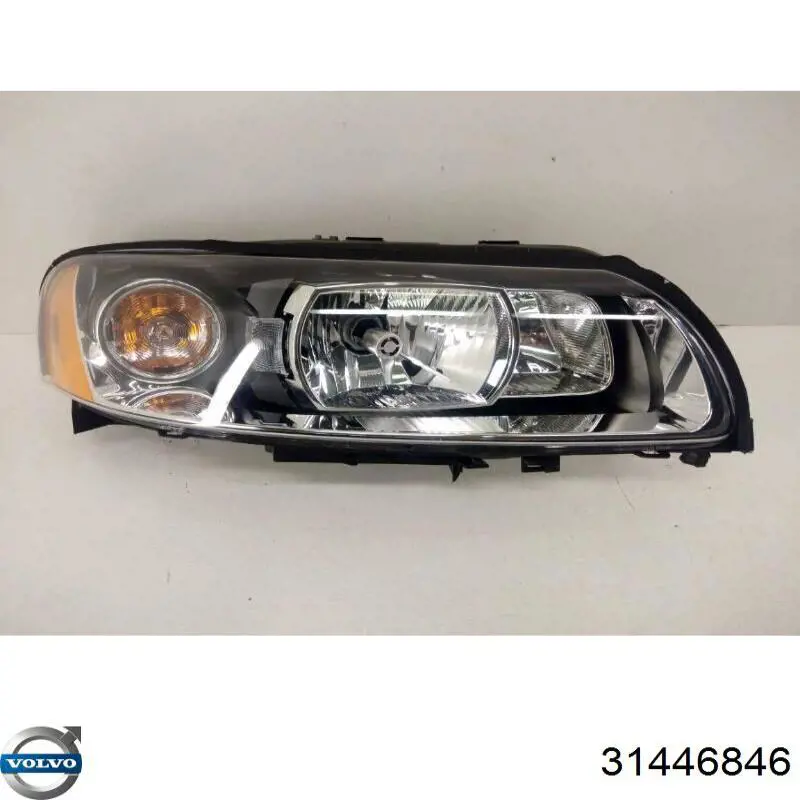 31446846 Volvo faro derecho