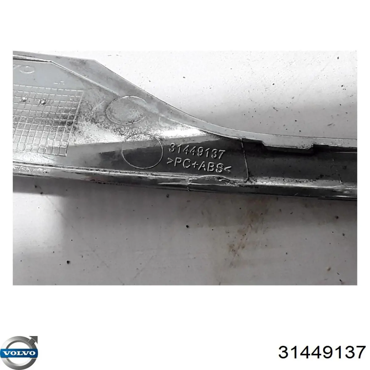 Comprar 31449137 Volvo Moldura de parachoques trasero izquierdo