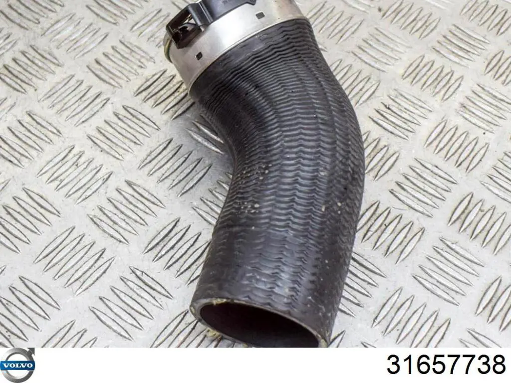Manguera del intercooler Volvo 31657738 precio, desde 42,78 EUR