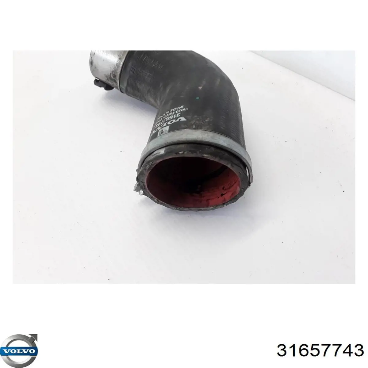 Tubo flexible de aire de sobrealimentación Volvo 31657743