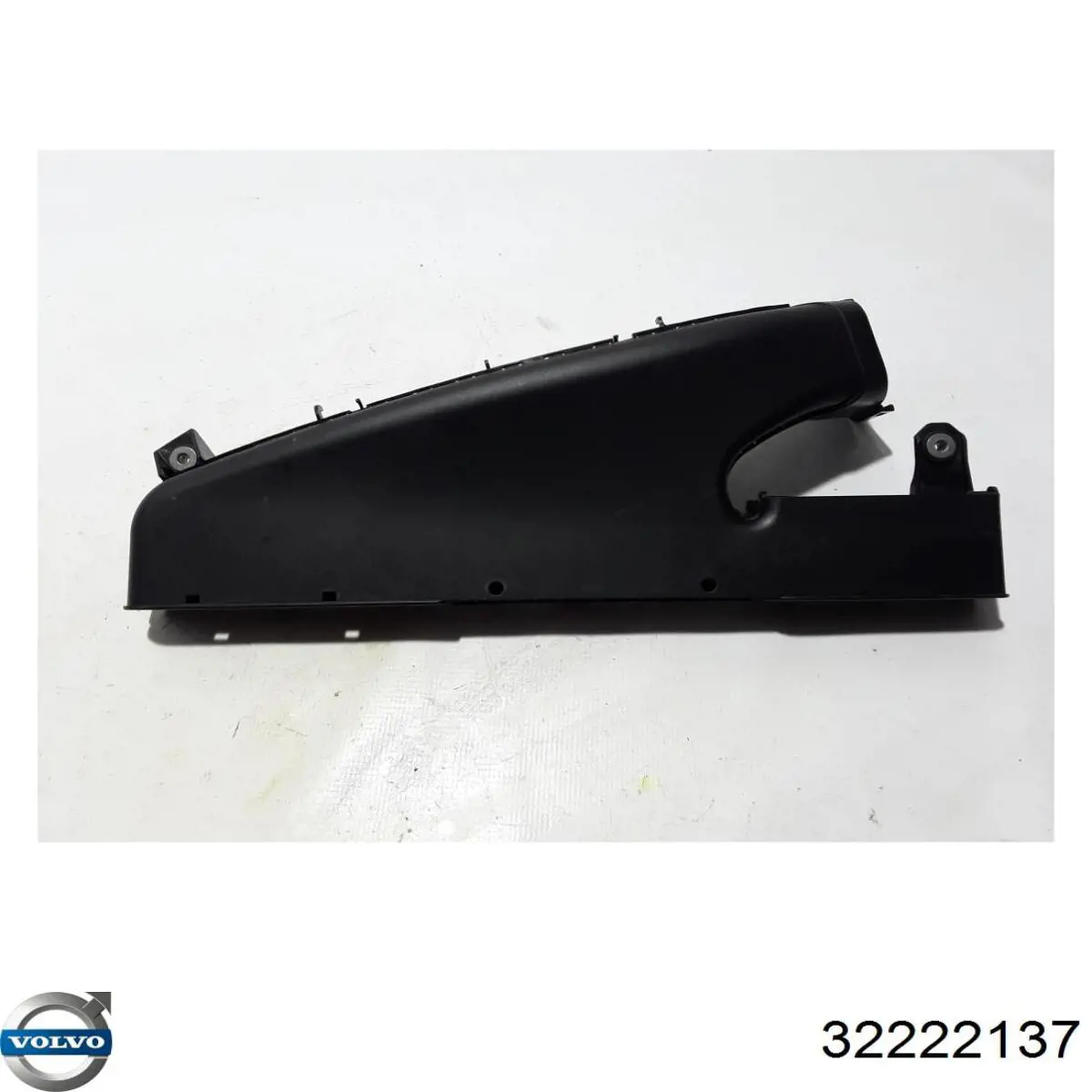 Entrada del filtro de aire Volvo 32222137 precio, desde 152,76 EUR