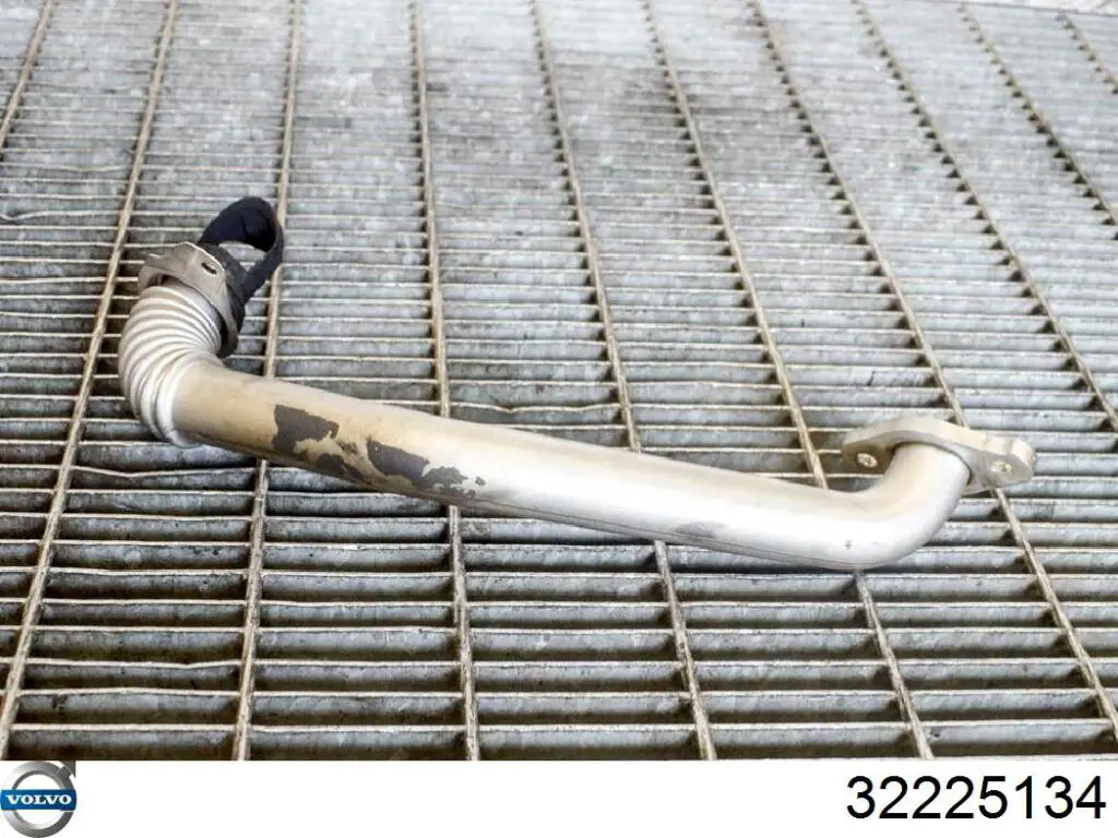 Tubo del sistema de recirculación de gases de escape EGR Volvo 32225134 precio, desde 181,05 EUR