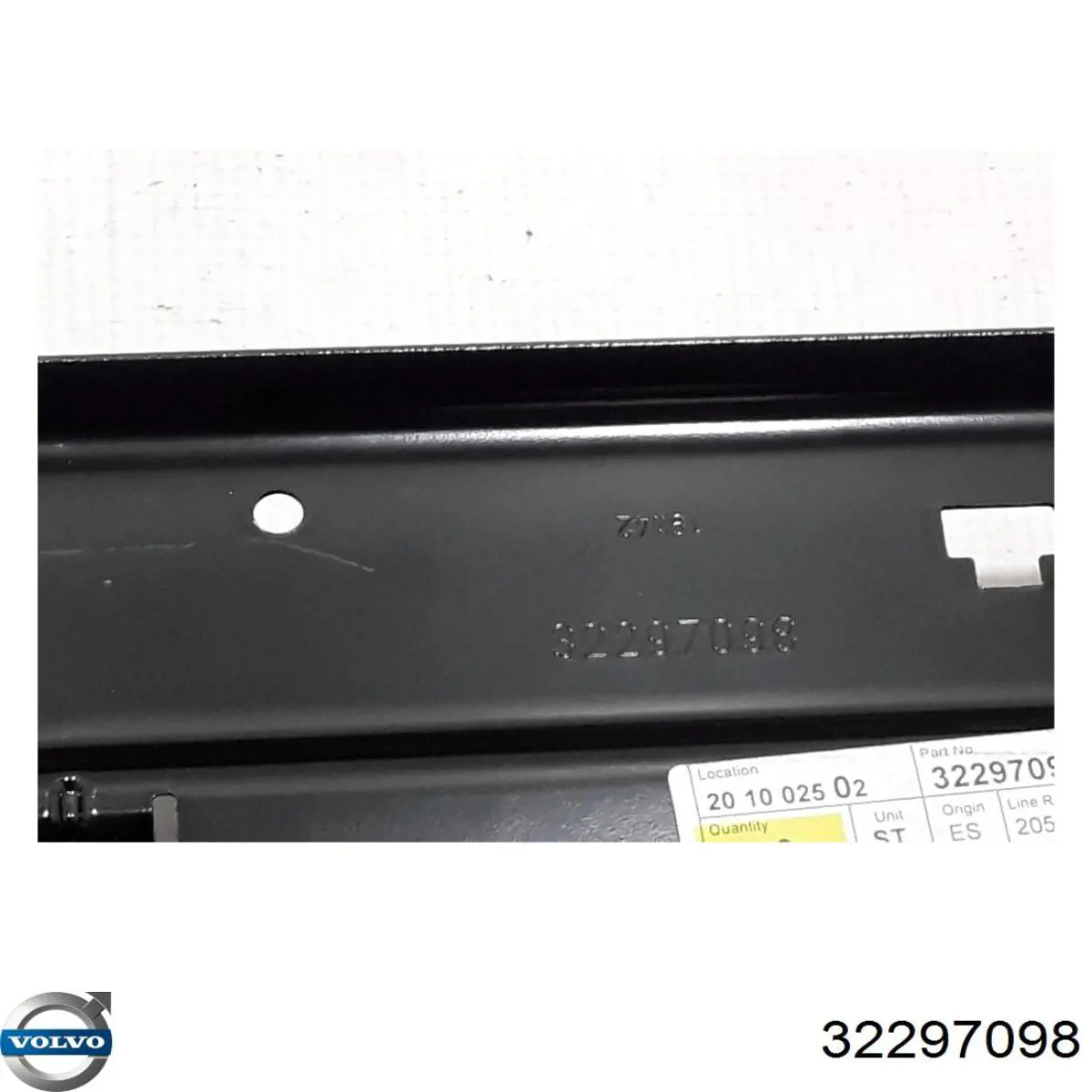 Soporte de radiador superior 32297098 Volvo
