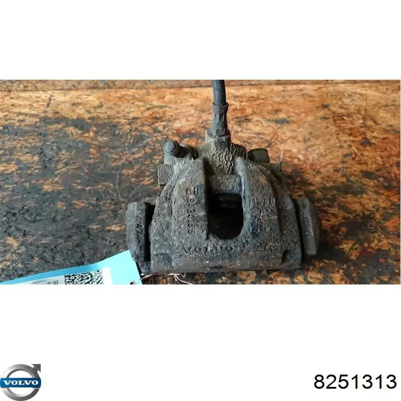 8251313 Volvo Pinza de freno trasera derecha
