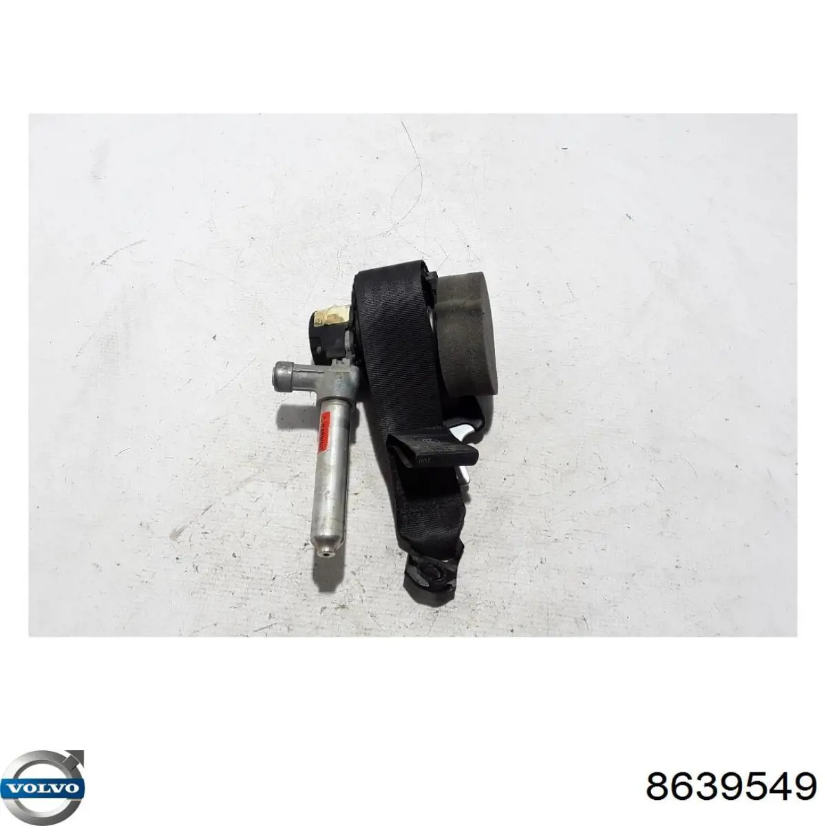 8639549 Volvo Cinturón de seguridad trasero derecho