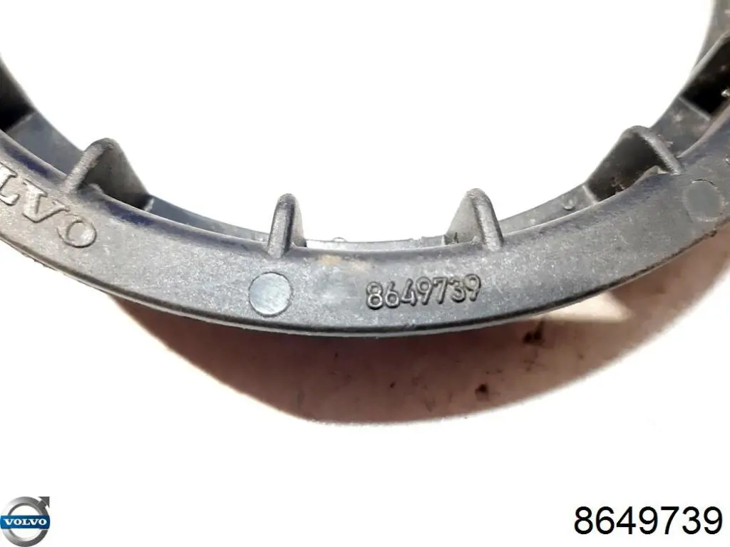  8649739 Volvo