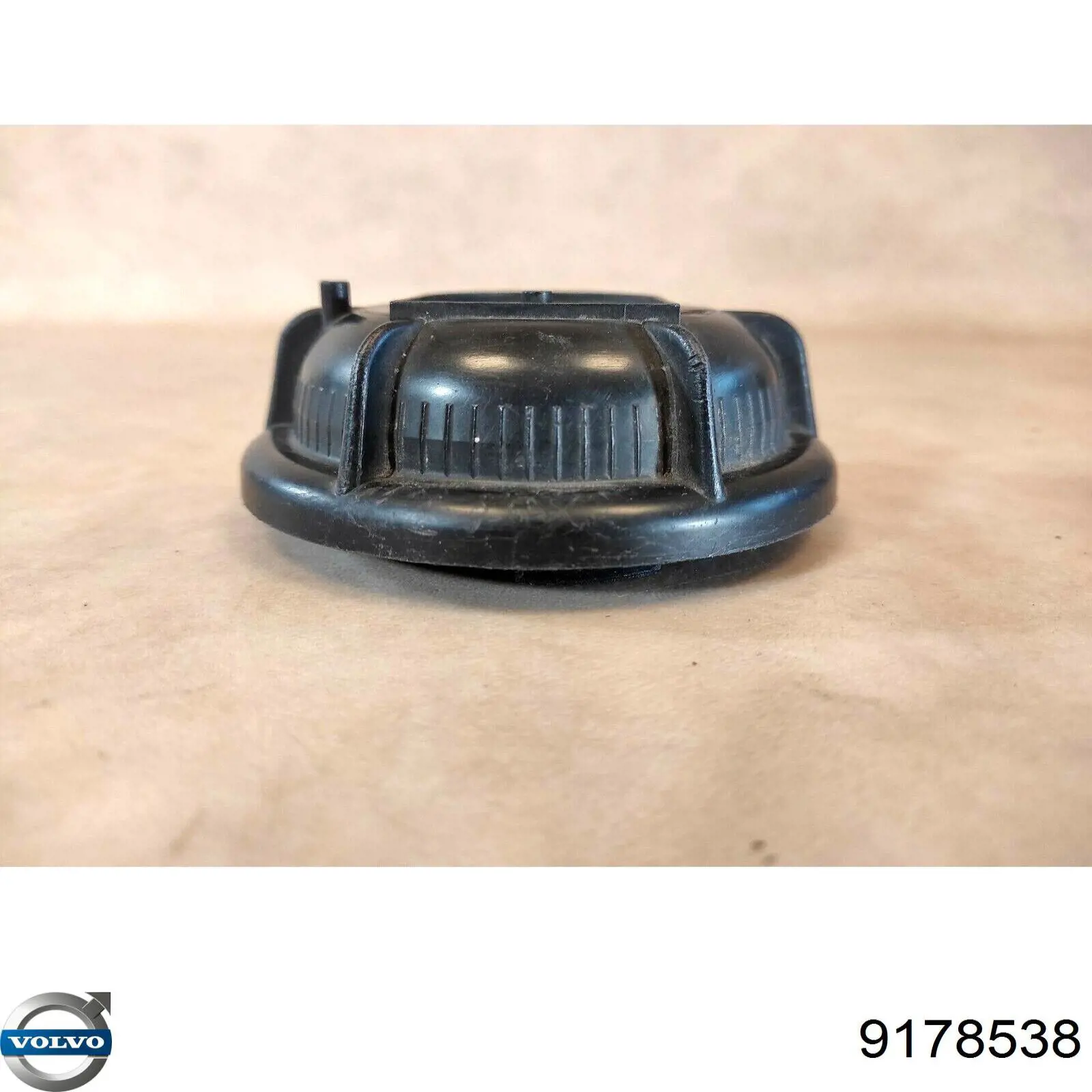  Volvo 9178538