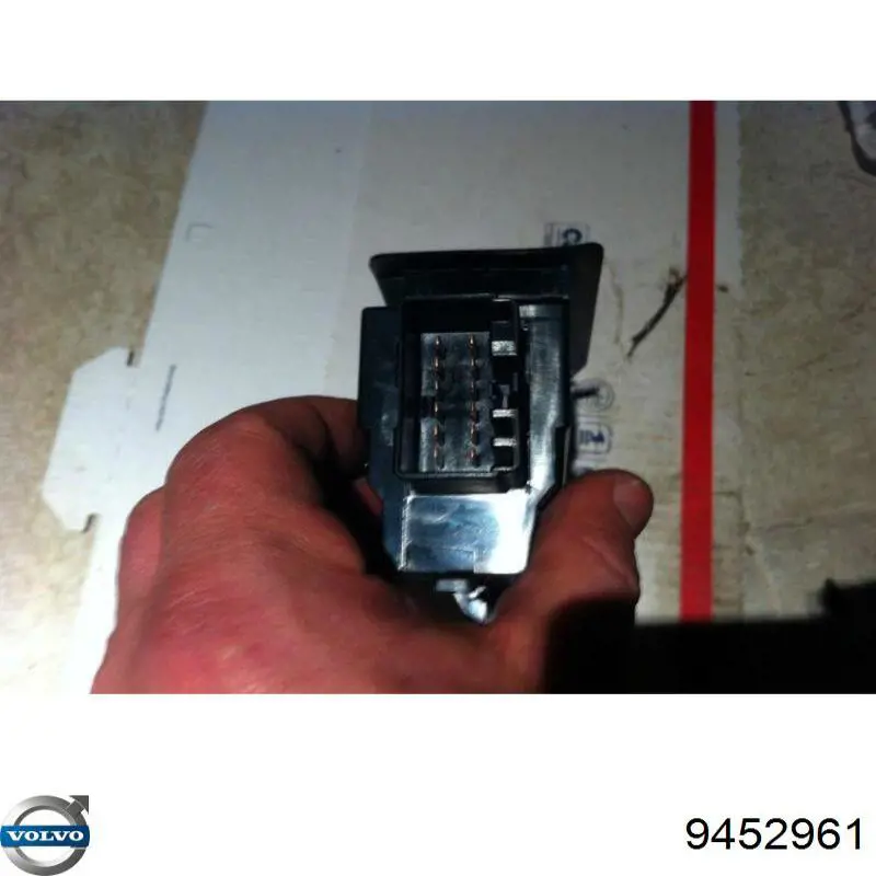Botón de encendido del motor del elevalunas delantero derecho Volvo 9452961 precio, desde 31,94 EUR