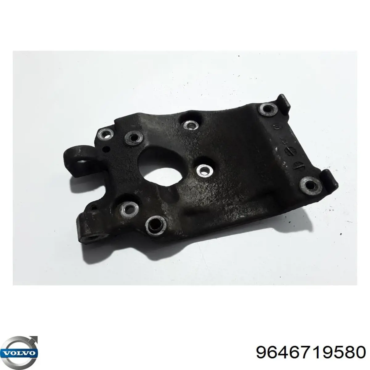 9646719580 Volvo soporte alternador