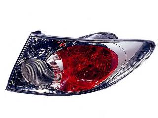 QJ6A51150E Mazda Piloto trasero exterior derecho