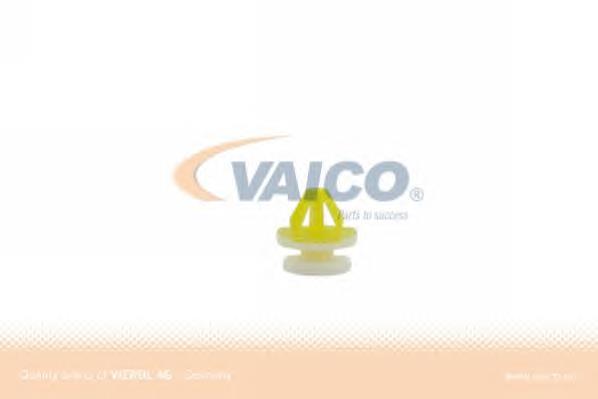 Clip de fijación de revestimiento de puerta 7399800QAB Renault (RVI)