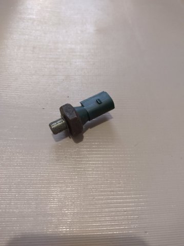 VAG 036919081C Sensor de presión de aceite  en stock Salamanca