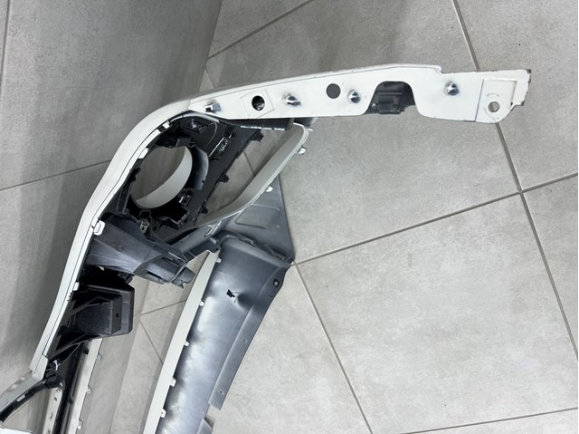 51117389896 Paragolpes  en stock Castellón