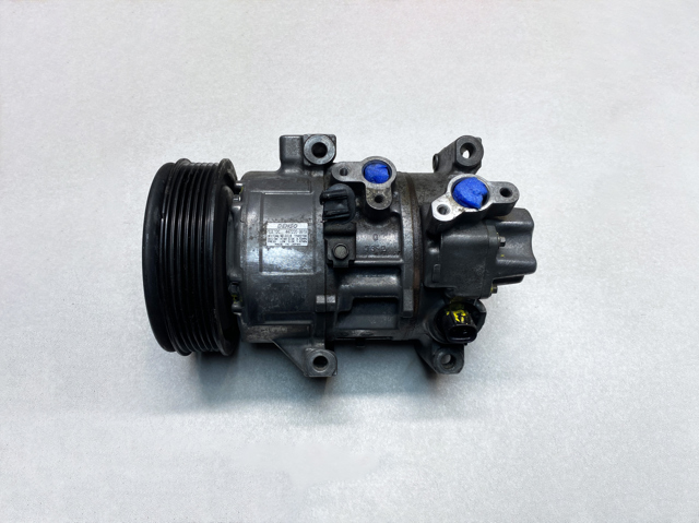 TOYOTA 883100F010 Compresor de aire acondicionado  comprar en Murcia