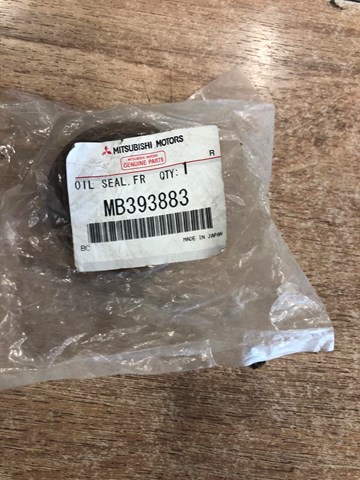 MB393883 MITSUBISHI Anillo retén de semieje, eje delantero comprar Alcalá