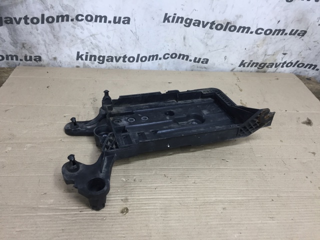 5Q0915321H Montaje De Bateria (Soporte)  disponible Burgos