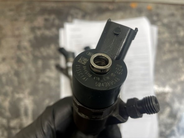 PEUGEOT 0445110418 Inyector  en stock Terrassa