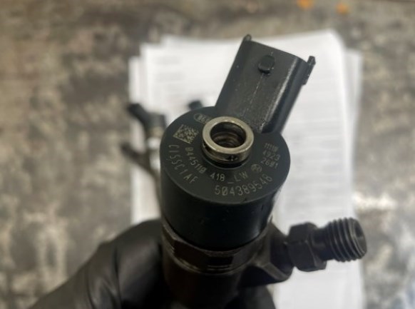 FIAT 504389548 Inyector  en stock Valencia