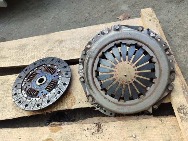 4130023138 Plato de presión de embrague  en stock Granada