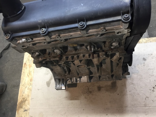 06A100043P VAG Motor completo  disponible Ourense