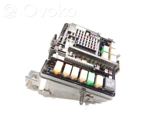 3916037110 HYUNDAI Relé de los calentadores  en stock Gandía