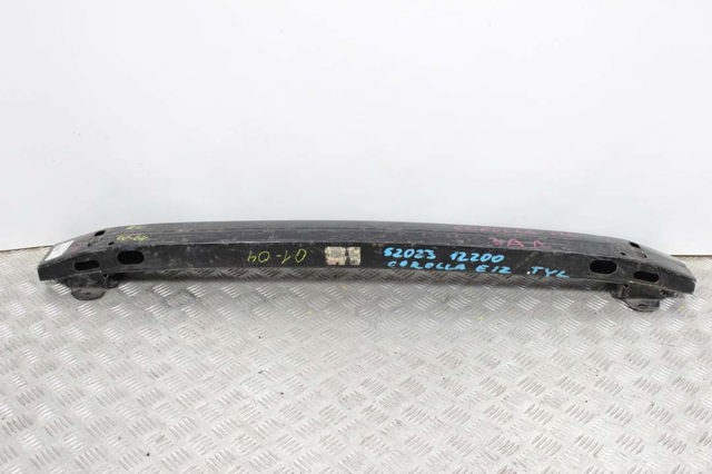 5202312200 TOYOTA Refuerzo parachoques trasero  en stock Gandía