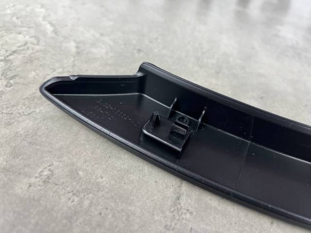 LR027251 LAND ROVER Moldura de guardabarro trasero derecho comprar Madrid