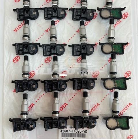 4260702070 Sensor de presión de neumáticos  en stock Castellón