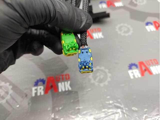 RENAULT 8201590627 Conmutador en la columna de dirección, parte central  comprar en Ponferrada