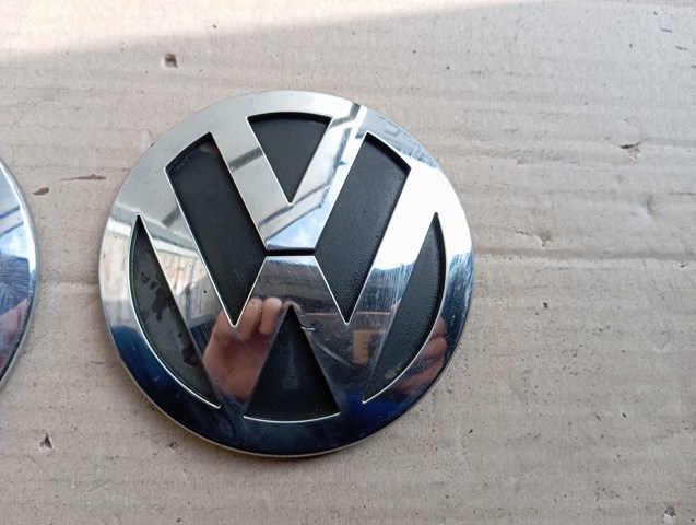3C9853630 VAG Emblema de tapa de maletero  disponible Vigo