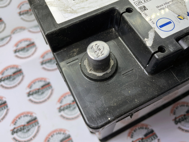 001982800826 MERCEDES Batería de arranque  disponible Vigo