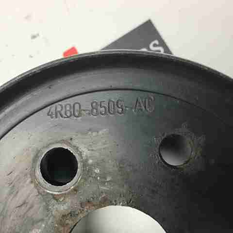Polea, bomba de agua 1311327 Land Rover