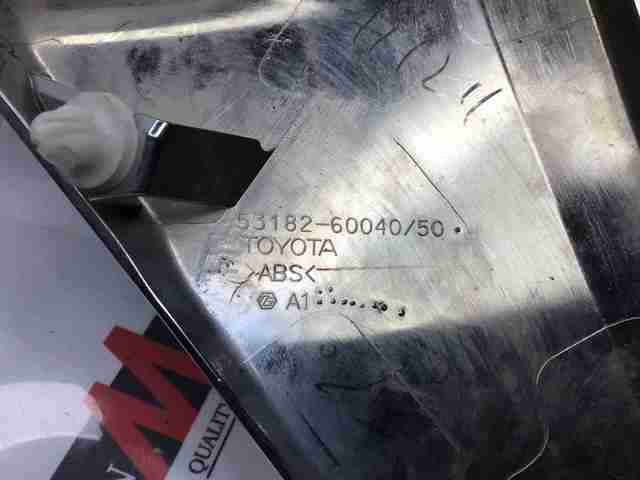 Moldura de faro izquierdo 5318260040 Toyota