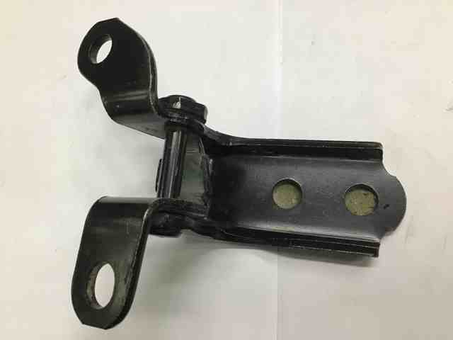 Bisagra de puerta trasera izquierda 6878060031 Toyota/Lexus