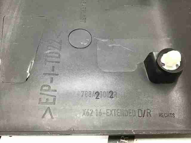 Moldura de guardabarro trasero derecho 788A20002R RENAULT