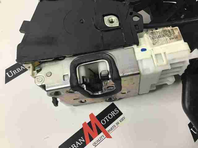 Cerradura de puerta delantera derecha A1647201535 Mercedes