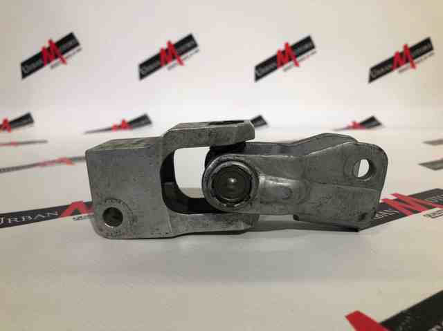 Columna De Direccion Eje Cardan Inferior A1684620478 Mercedes