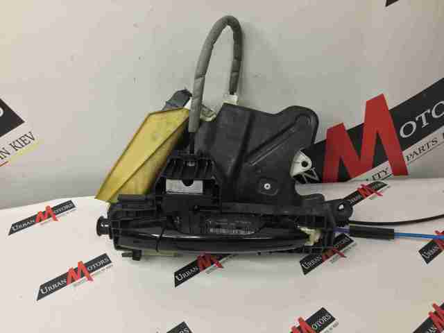 Cerradura de puerta trasera izquierda A2047304335 Mercedes