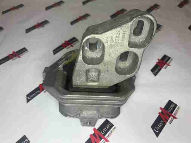 Soporte motor izquierdo A2462400217 Mercedes