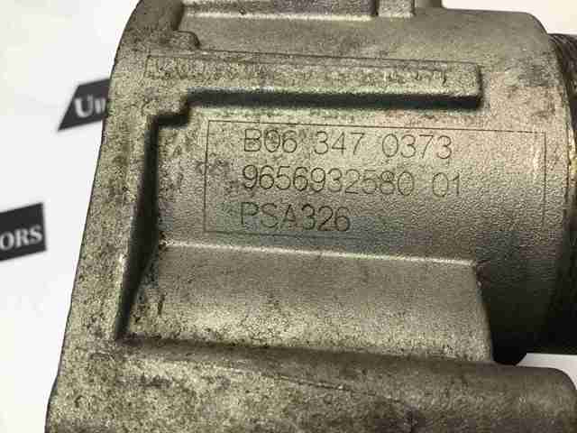 LR001001 Land Rover