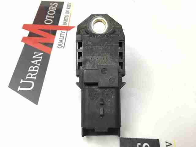 LR008881 Land Rover