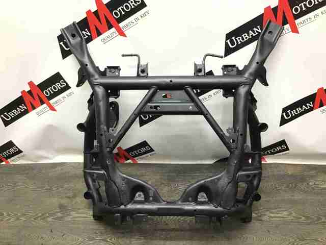 Subchasis delantero soporte motor LR010679 Land Rover