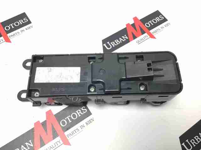 Unidad de control elevalunas delantera izquierda LR013883 Land Rover