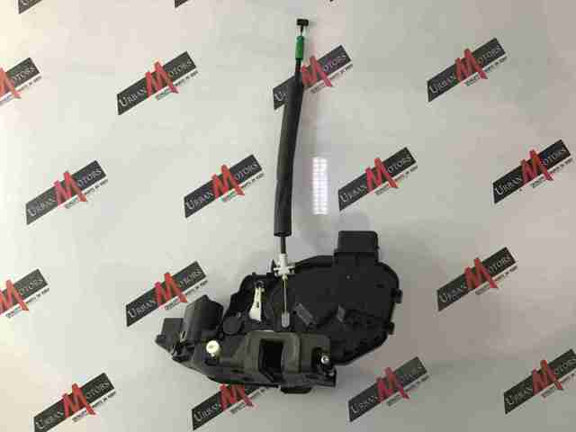 Cerradura de puerta trasera izquierda LR077831 Land Rover