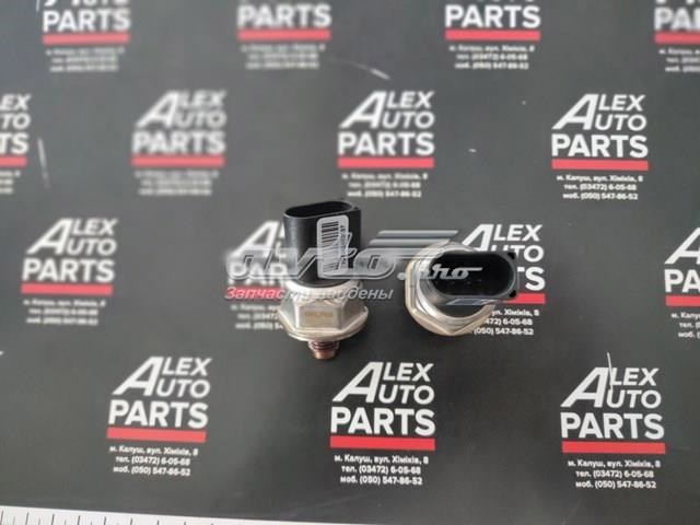 Sensor de la presión del combustible 55PP2201 MERCEDES