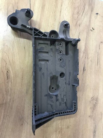 5Q0915321H Montaje De Bateria (Soporte) comprar Almería