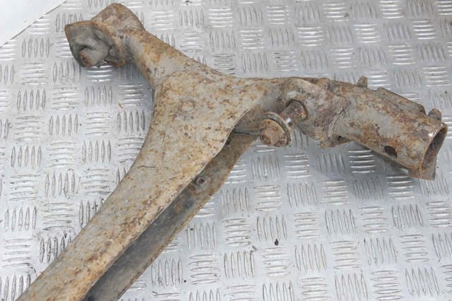 4210132040 Subchasis trasero soporte motor  comprar en Pontevedra