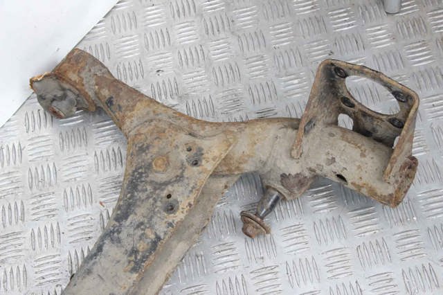 TOYOTA 4210132040 Puente trasero  en stock Terrassa