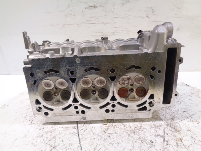 Tapa delantera de culata A2760150201 Mercedes