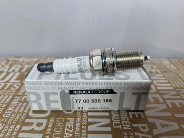 7700500155 Bujía de encendido  disponible Utrera